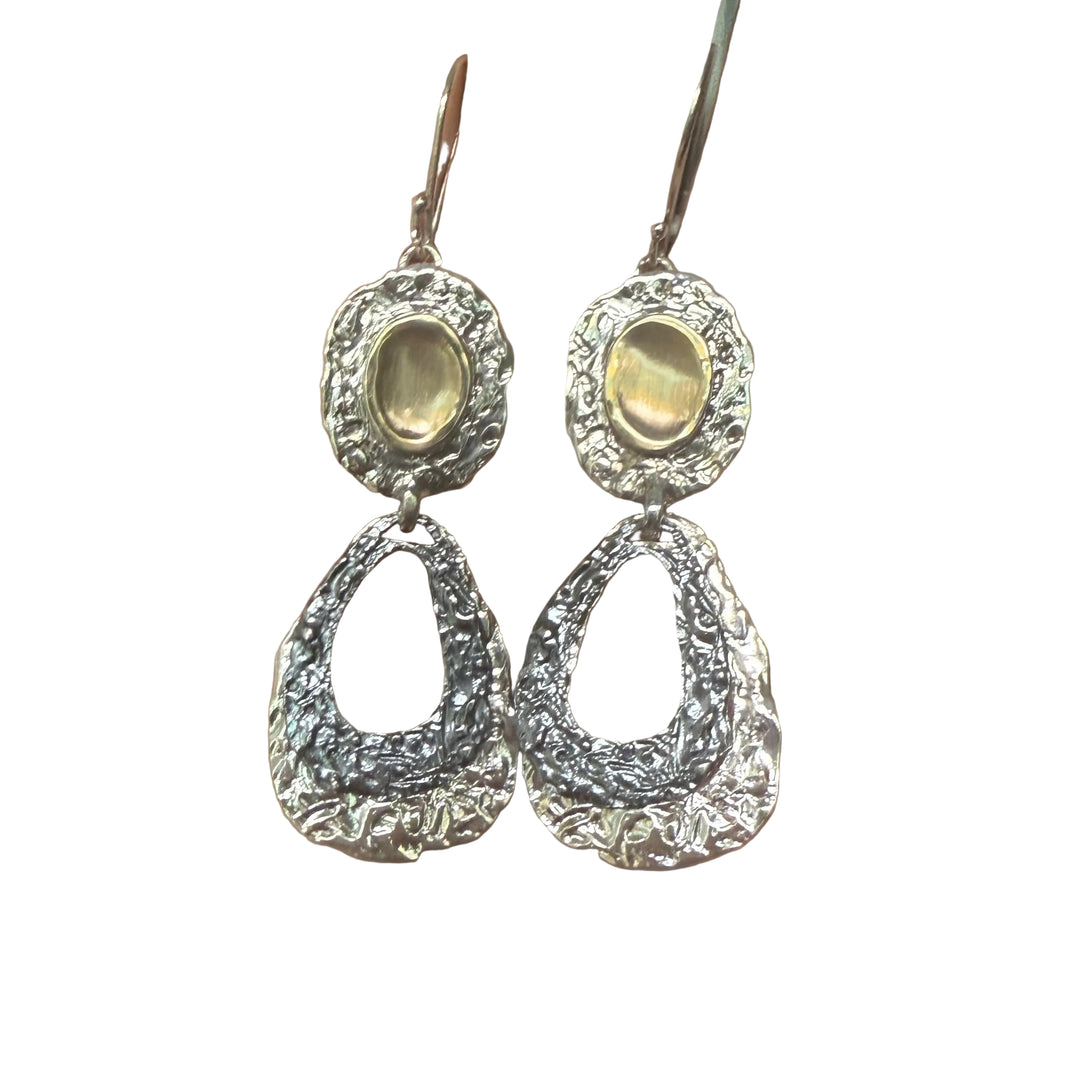 Obsidian Seamlet Earring