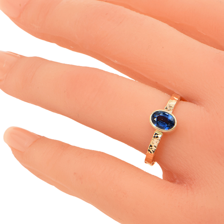 Ceylon Sapphire Faceted Ring