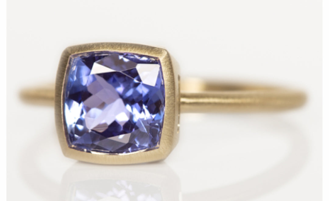 Simple Bezel Ring - Tanzanite