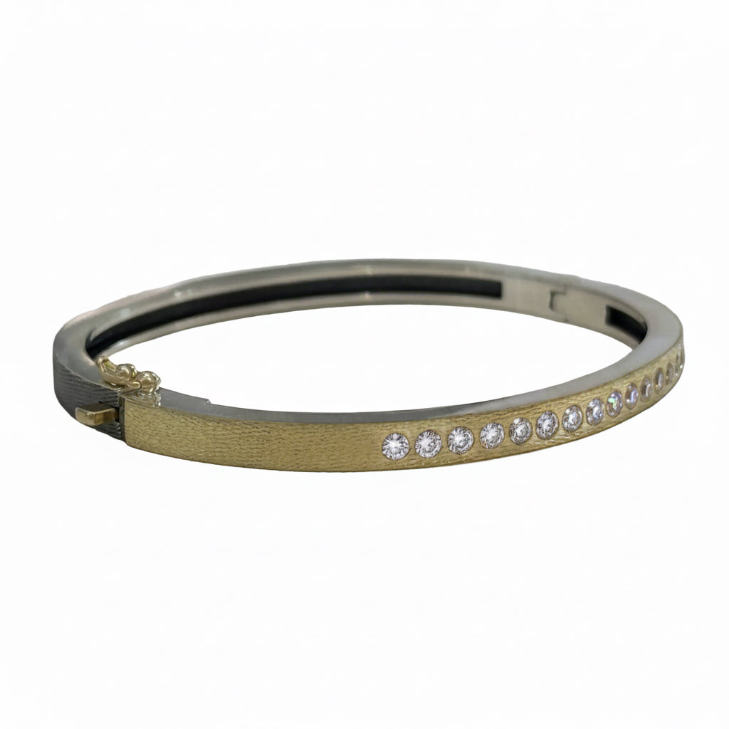 Linea Gold Bangle - 4mm