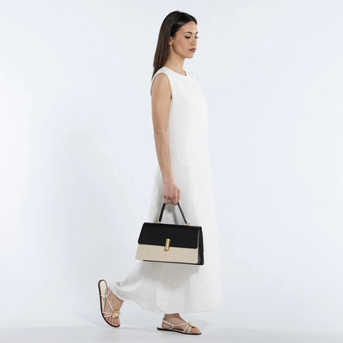 Teti Medium Shoulder Bag - Raffia/Black – Unique Boutique