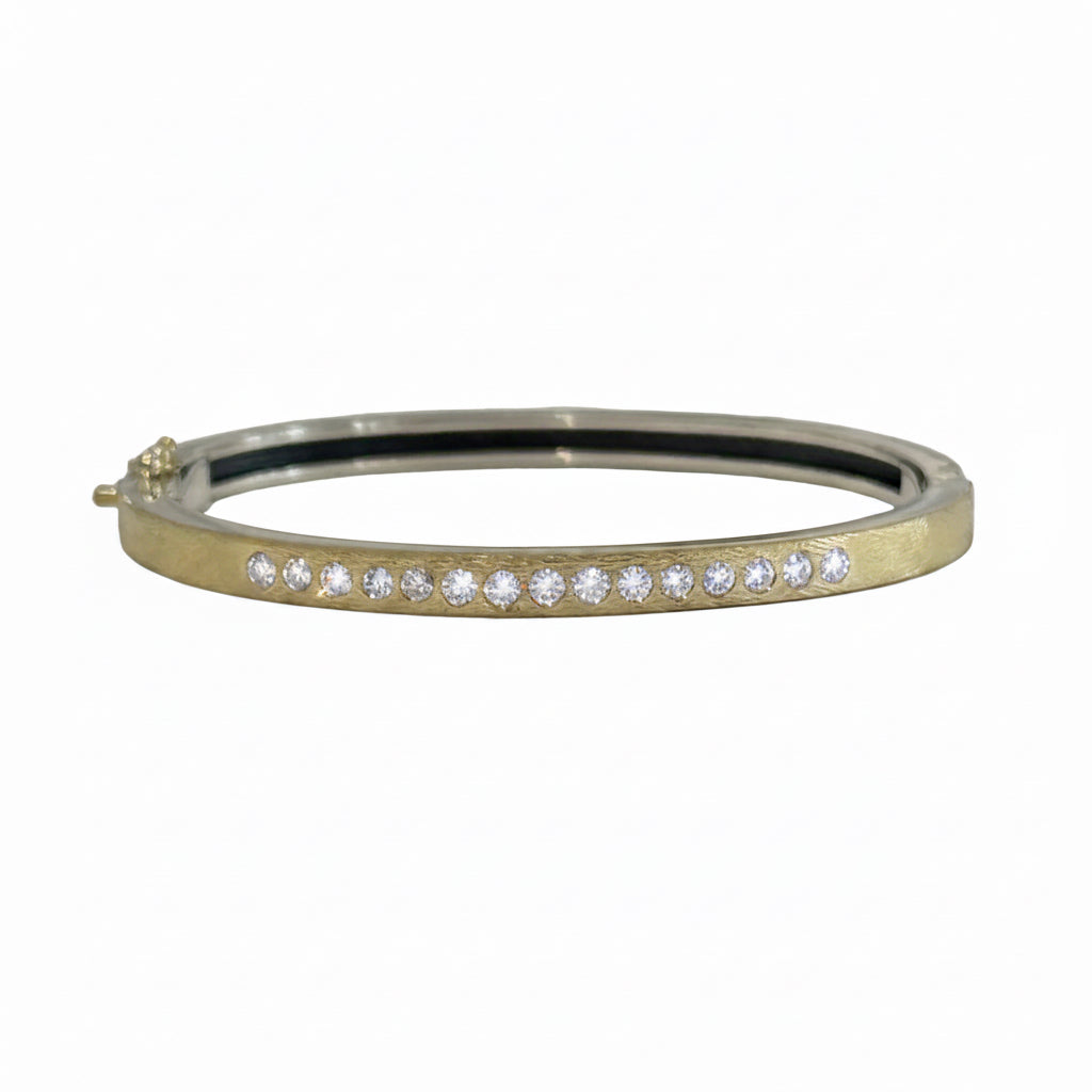Linea Gold Bangle - 4mm