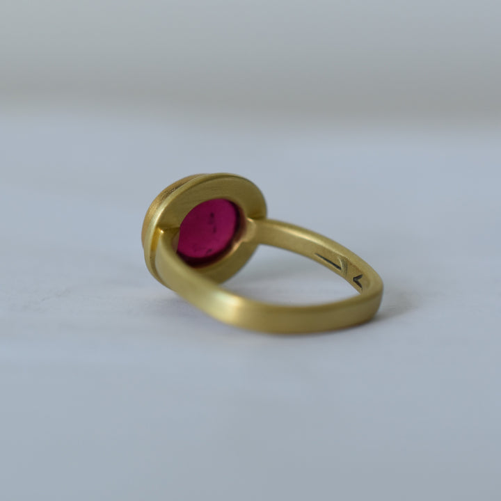 Rubellite Classic Gold Ring