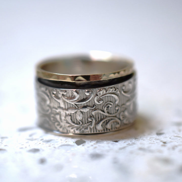Scroll Spinner Ring