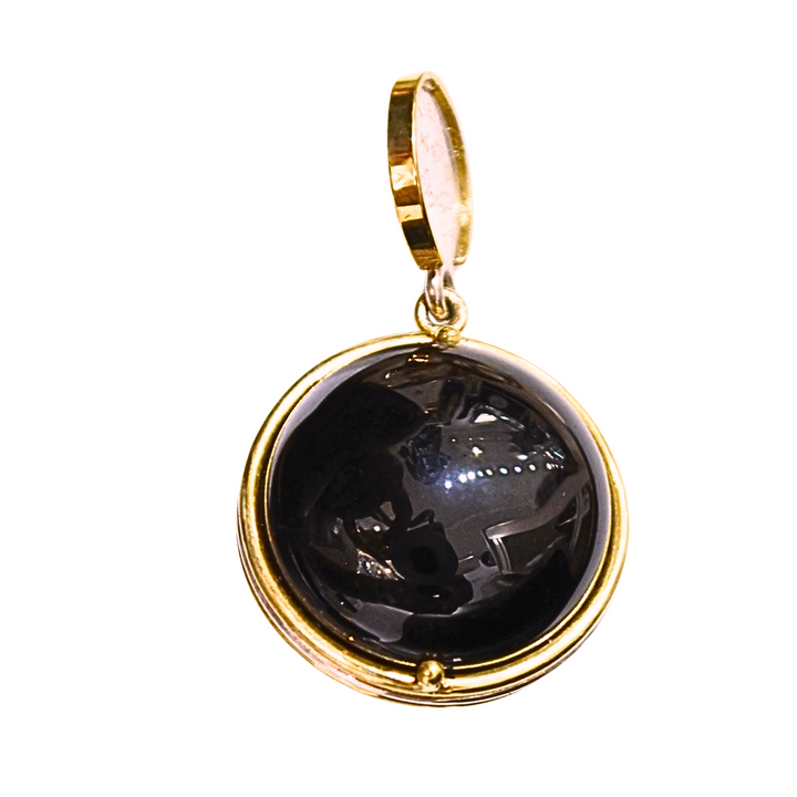 Magnetic Pendant- Mabe Pearl/Black Onyx