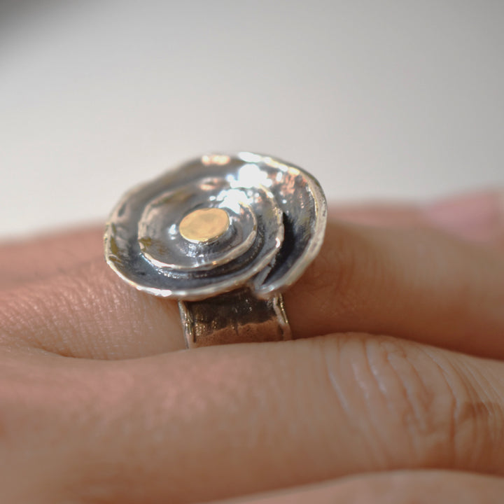 Nocturne Spiral Ring