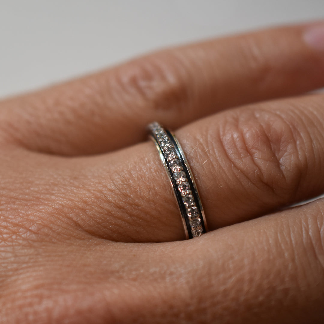 Orbit Spinner Ring