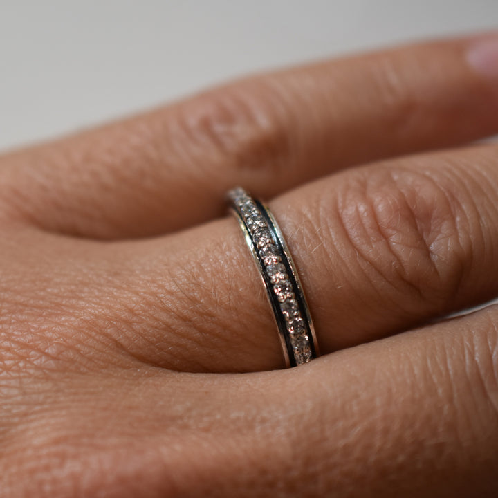 Orbit Spinner Ring