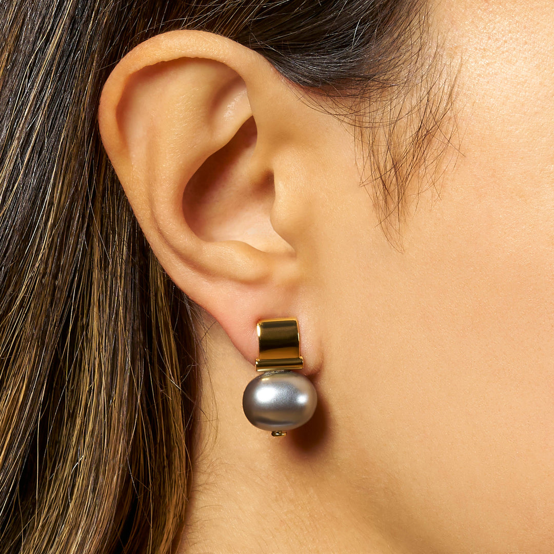 Petite +Sweet Smooth Pebble Pearl Post Earrings - Gold/Grey