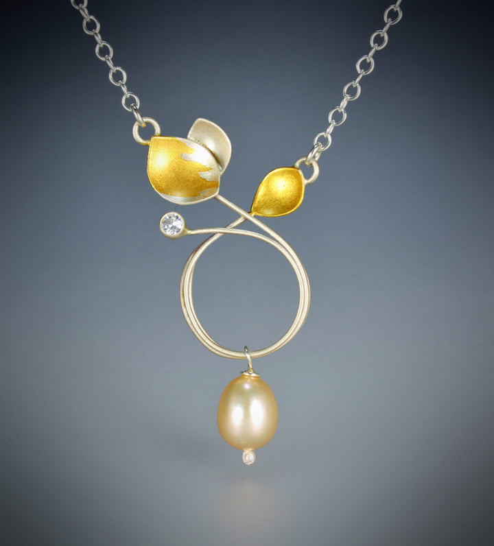 Circle Leaf with Diamond and Pearl Drop Necklace