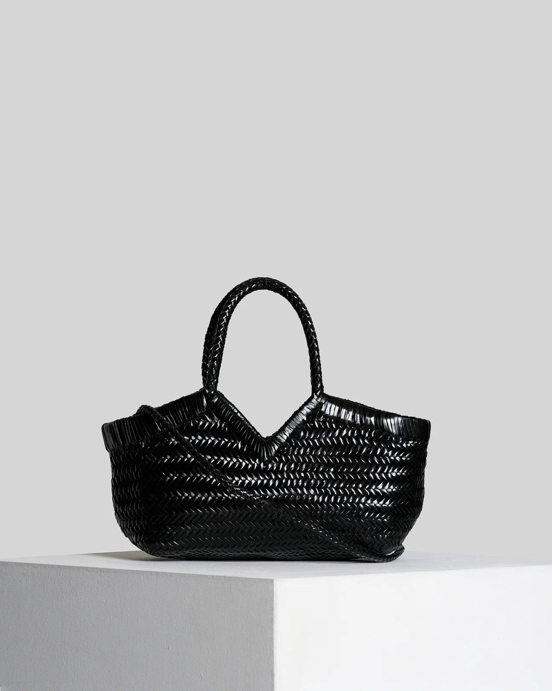 Monet - Black